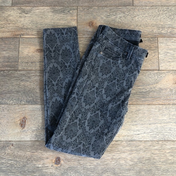 Forever 21 Denim - Skinny Jeans Size 24